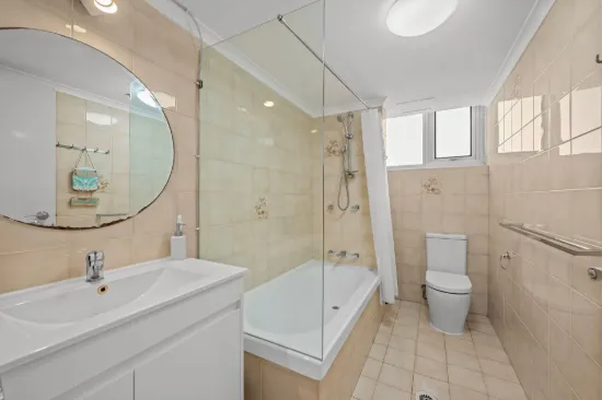 5E/1 Albert Avenue, Broadbeach QLD 4218-Image
