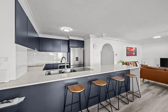 5E/1 Albert Avenue, Broadbeach QLD 4218-Image