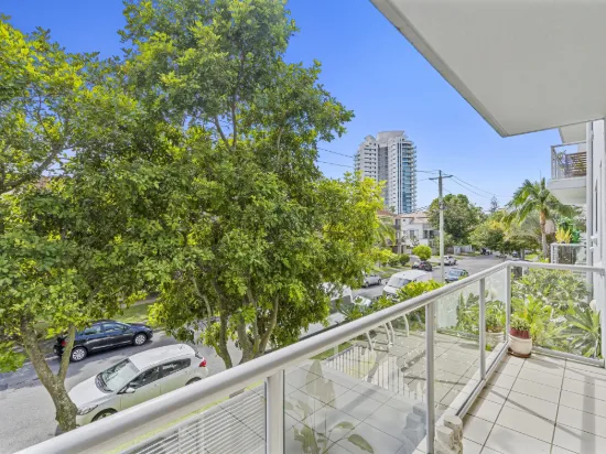 6/12-14 Bradford Street, Labrador, Qld 4215