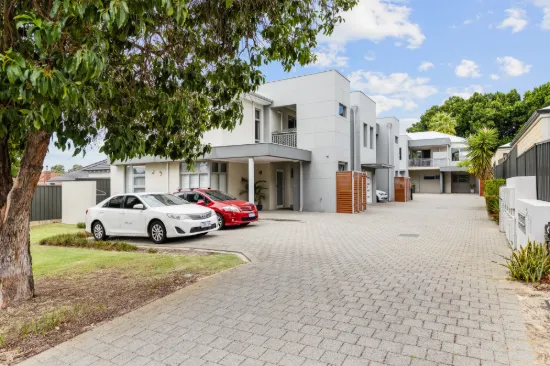 6/12 Smiths Avenue, Redcliffe, WA 6104