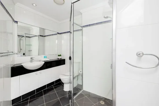 6/5 Woodroffe Avenue, Main Beach, Qld 4217-Image