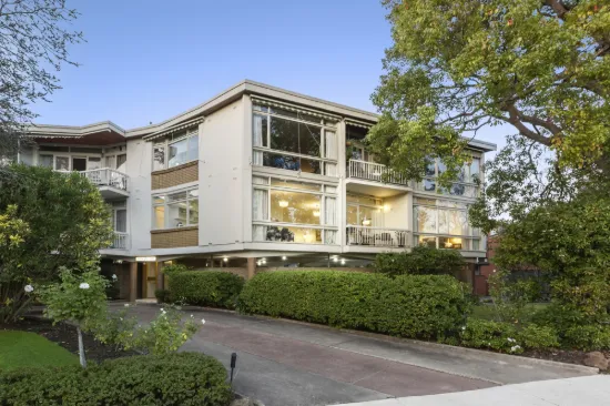 6/70 Orrong Crescent, Caulfield North, Vic 3161