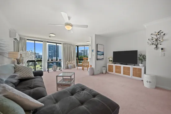 605/70 Remembrance Drive, Surfers Paradise, Qld 4217