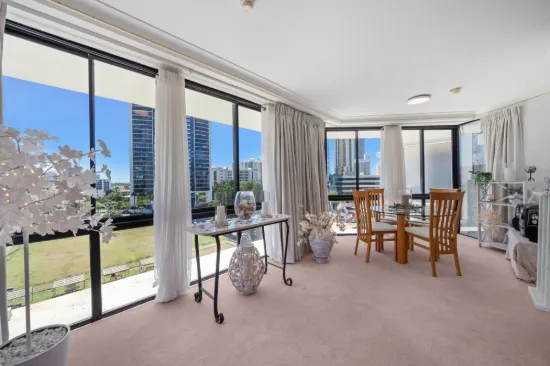 605/70 Remembrance Drive, Surfers Paradise, Qld 4217-Image