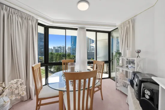 605/70 Remembrance Drive, Surfers Paradise, Qld 4217-Image