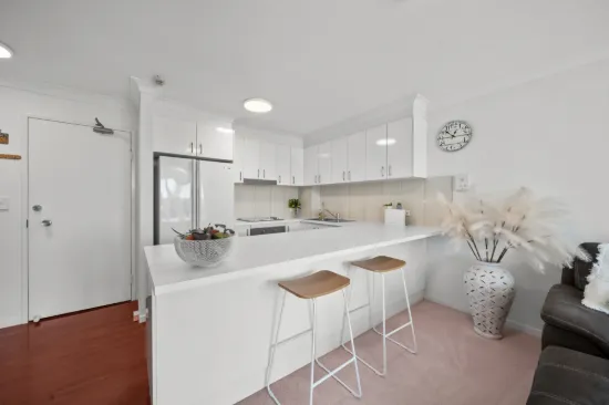 605/70 Remembrance Drive, Surfers Paradise, Qld 4217-Image