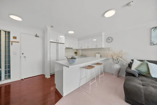 605/70 Remembrance Drive, Surfers Paradise, Qld 4217-Image