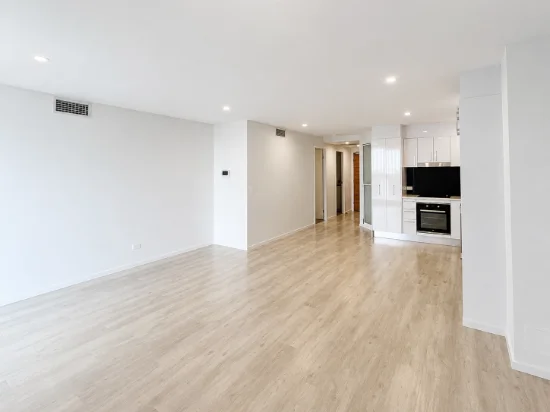 607/81 Sutton Street, Redcliffe QLD 4020-Image