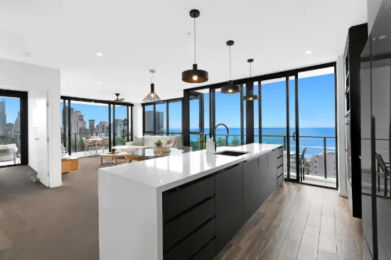 61/18 Chelsea Avenue, Broadbeach, Qld 4218