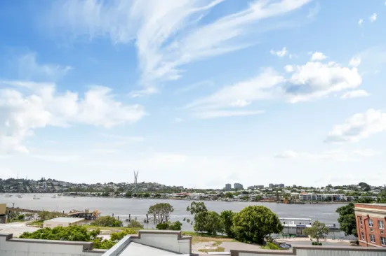 617/8 Skyring Terrace, Teneriffe, Qld 4005
