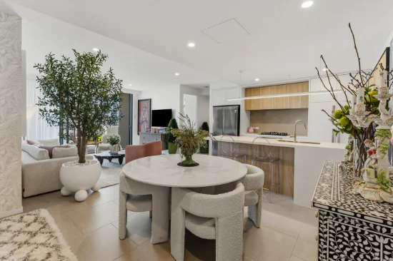 64/25 Woodroffe Avenue, Main Beach, Qld 4217-Image