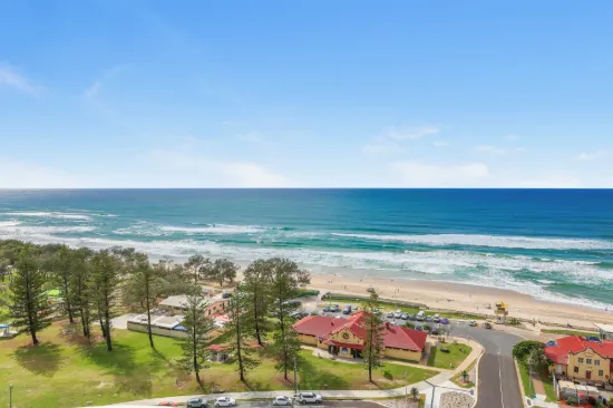 64/3 Cunningham Avenue, Main Beach, Qld 4217