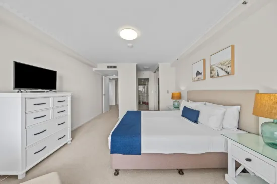 68/1-9 Hughes Avenue, Main Beach, Qld 4217-Image