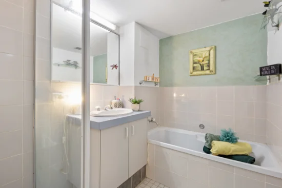 7/111 Frank Street, Labrador, Qld 4215-Image