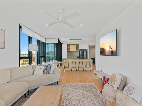 7/1969 Gold Coast Highway, Burleigh Heads QLD 4220-Image