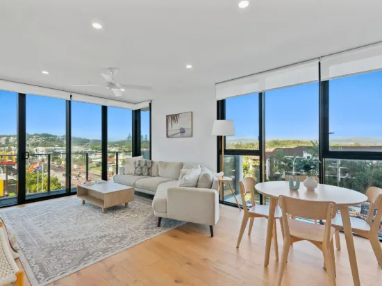 7/1969 Gold Coast Highway, Burleigh Heads QLD 4220-Image