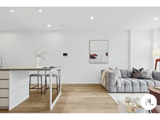 701/170 Logan Rd, Woolloongabba, Qld 4102