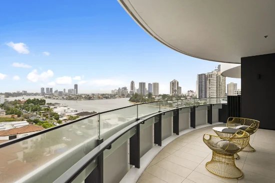 701/42 Stanhill Drive, Chevron Island, Qld 4217