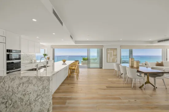 701/468 The Esplanade, Palm Beach, Qld 4221