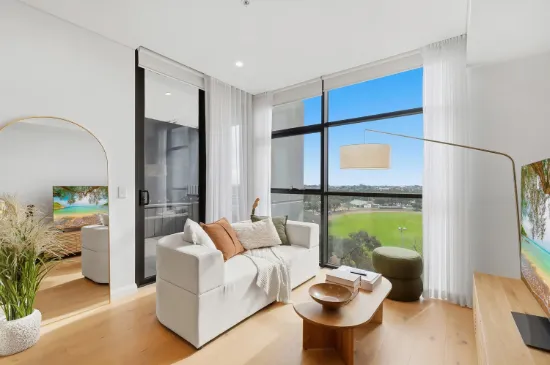 702/13 De Clambe Drive, Castle Hill, NSW 2154