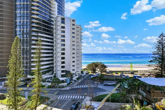 704/12 Enderley Avenue, Surfers Paradise, Qld 4217
