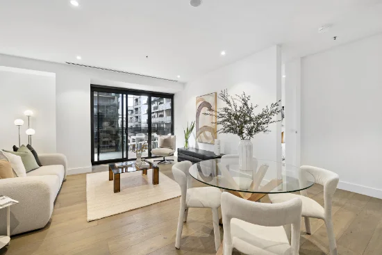 708/14 Queens Road, Melbourne, Vic 3004