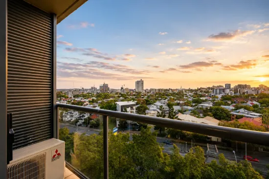 708/188 Shafston Avenue, Kangaroo Point, Qld 4169-Image