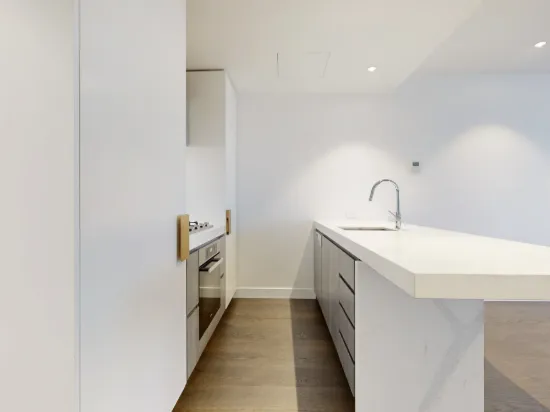 709/8 Bowen Crescent, Melbourne, Vic 3004