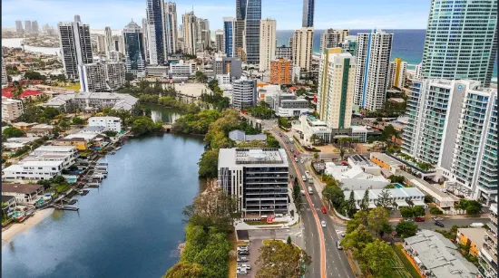 77/18 Remembrance Drive, Surfers Paradise, Qld 4217-Image
