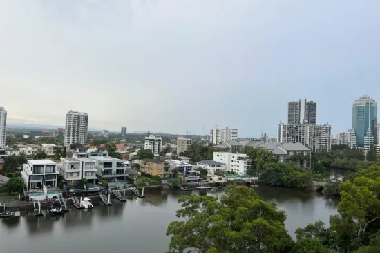 77/18 Remembrance Drive, Surfers Paradise, Qld 4217-Image