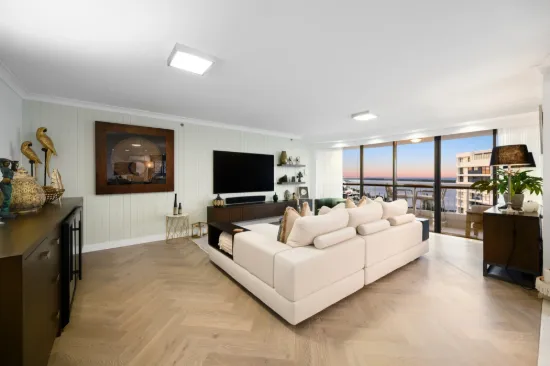 77/21 Bayview Street, Runaway Bay, Qld 4216-Image