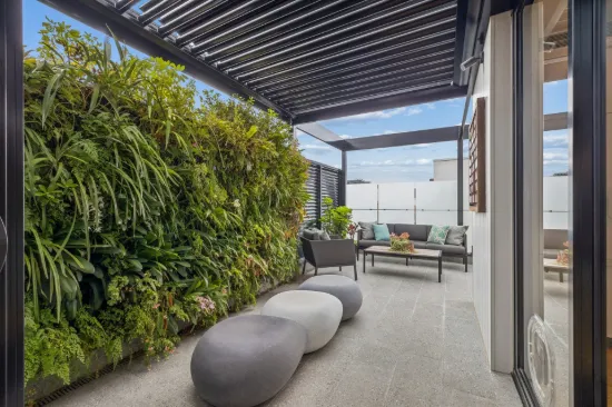 8/12 Docker Street, Elwood, Vic 3184