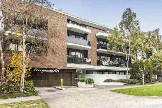 8/18 Queen Street, Blackburn, Vic 3130