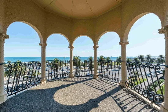 8/22 The Esplanade, St Kilda, Vic 3182 - For Rent