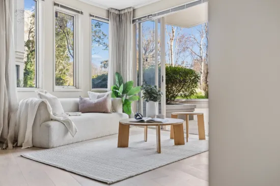 8/23 Queens Road, Melbourne, Vic 3004-Image