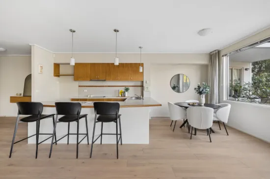 8/23 Queens Road, Melbourne, Vic 3004-Image