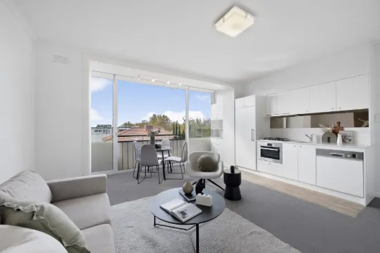 8/26 Docker Street, Elwood, Vic 3184