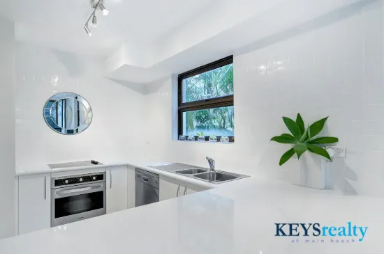 8/28 Woodroffe Avenue, Main Beach, Qld 4217-Image