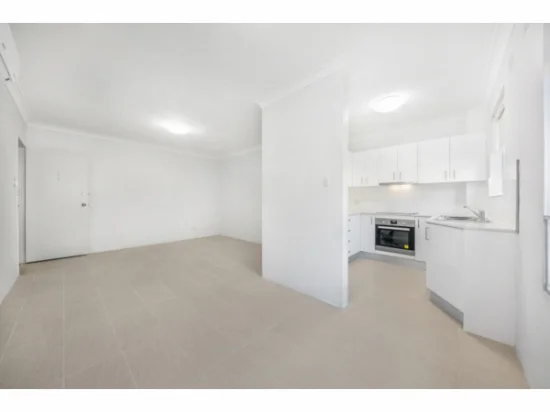 8/3 Alexandra Avenue, Westmead, NSW 2145 - For Rent