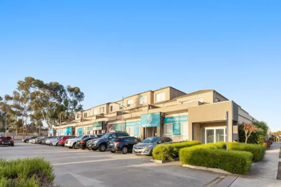 8/3 Gourlay Road, Hillside, Vic 3037