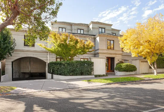 8/33 Selborne Road, Toorak, Vic 3142