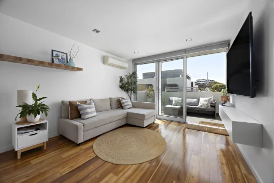 8/4 Small Street, Hampton, Vic 3188