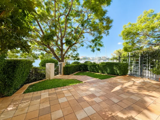 8/50 Rotherham Street, Kangaroo Point, Qld 4169