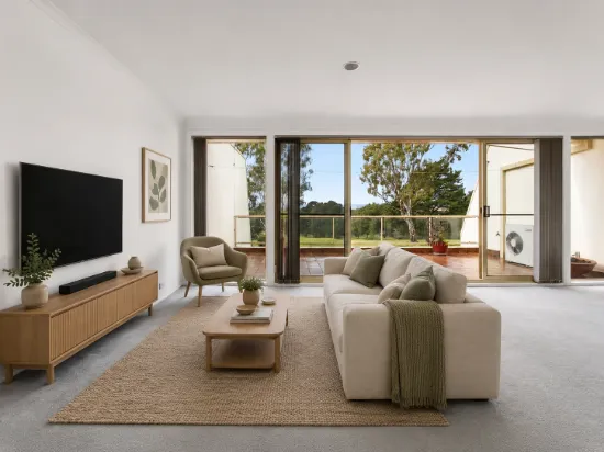 8/51 Leahy Close, Narrabundah, ACT 2604