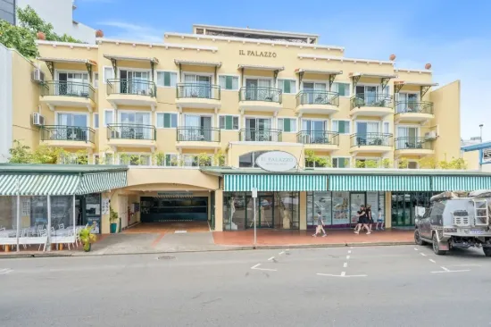 8/62 Abbott Street, Cairns City, Qld 4870