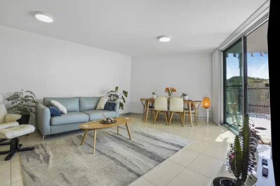 8/80 Hornibrook Esplanade, Clontarf, Qld 4019