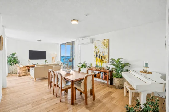 801/41 Labrador Street, Labrador, Qld 4215