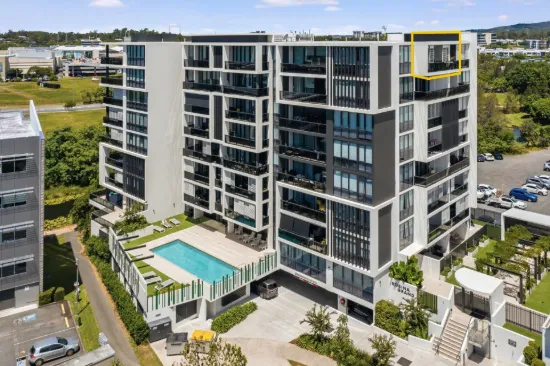 806/1 Waterfront Place, Robina, Qld 4226