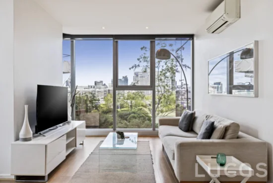 806/241 Harbour Esplanade, Docklands, Vic 3008
