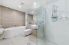 808/2 Como Cres, Southport, Qld 4215-Image